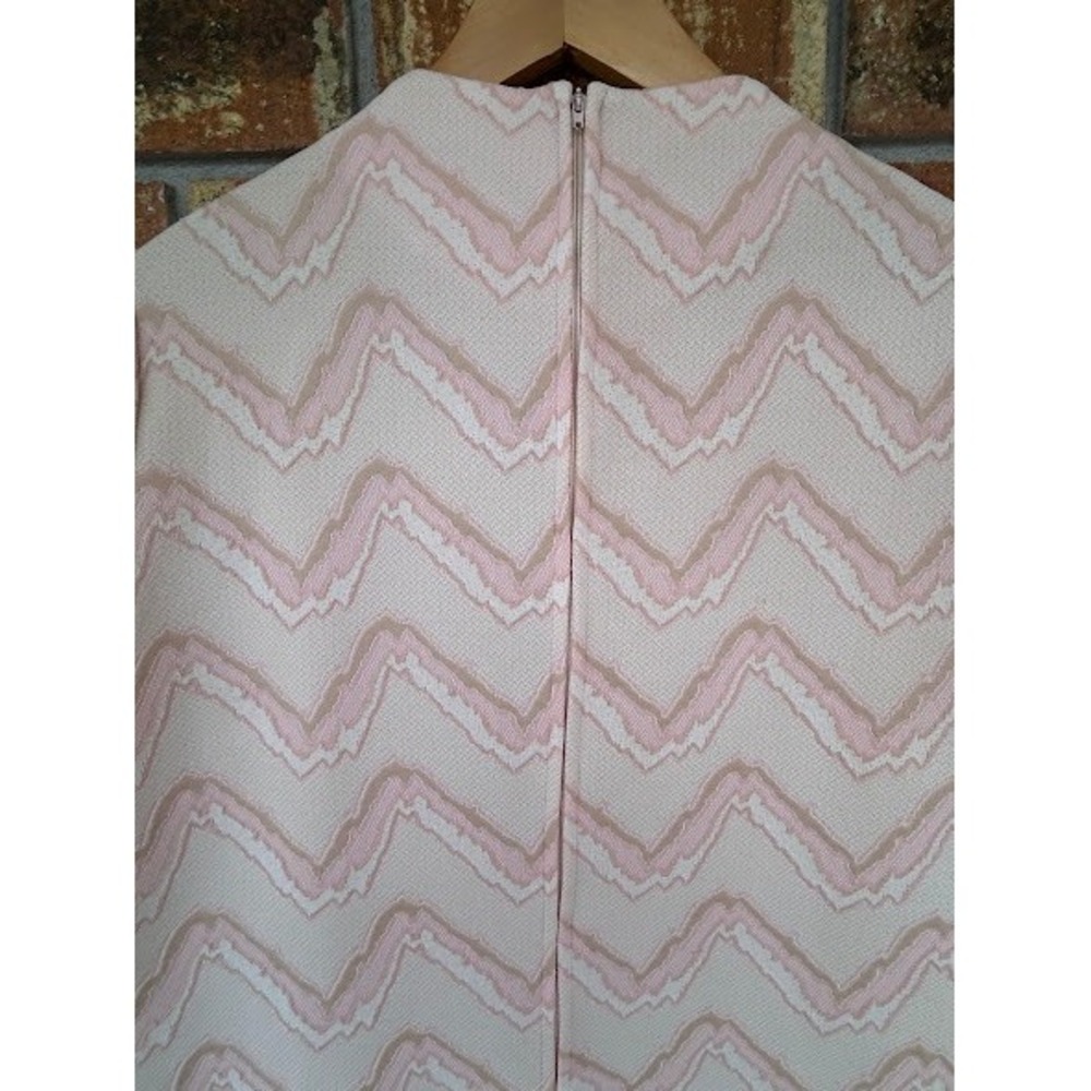 Vintage Lampl Pink Chevron Mod Shift Dress Short Sleeve Mock Neck 60s Retro - Picture 7 of 7